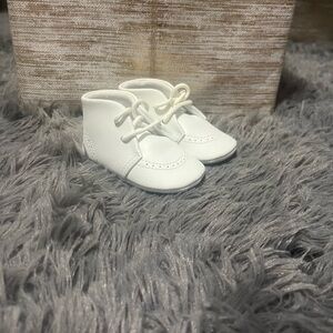 L'Amour White Baby Walker Shoes
